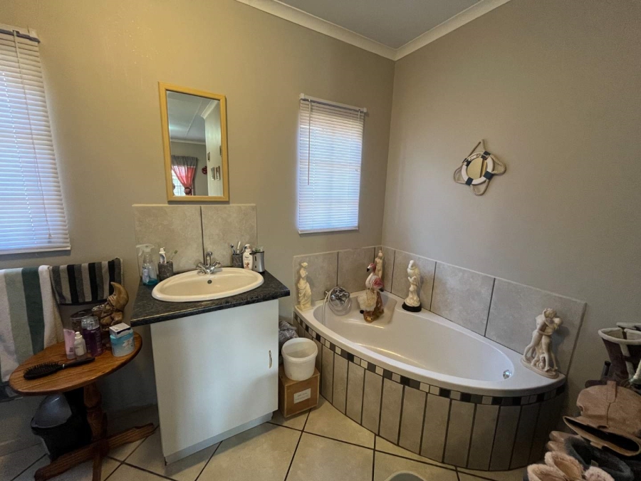 2 Bedroom Property for Sale in Olyfvenhoudtsdrift Northern Cape